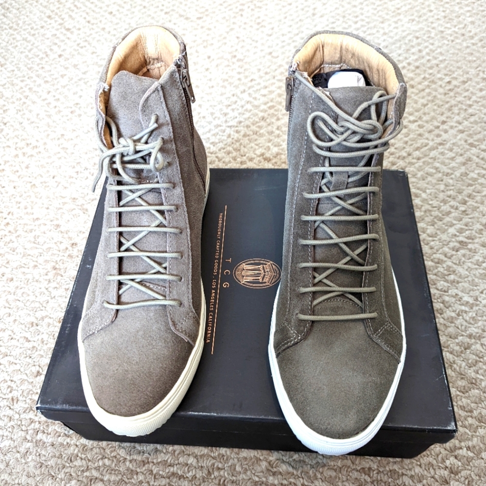 TCG boots in grey suede